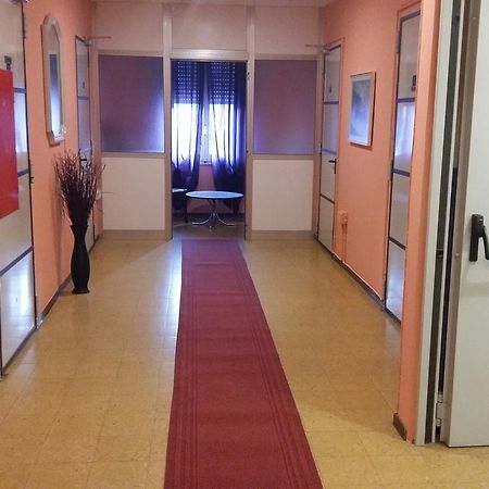 Hotel Violetta Парма Экстерьер фото