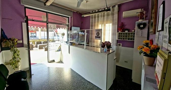 Hotel Violetta Парма Экстерьер фото