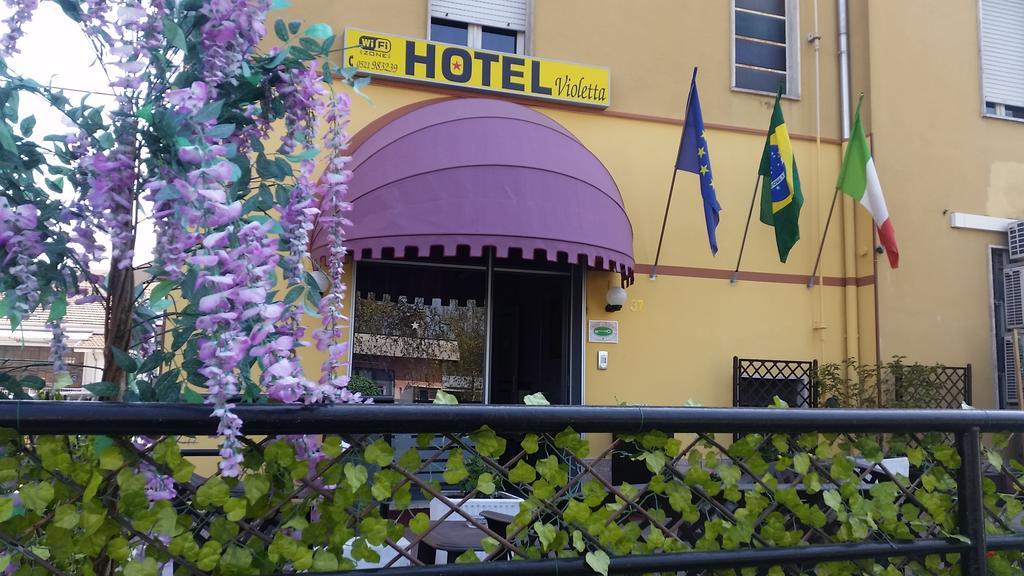 Hotel Violetta Парма Экстерьер фото