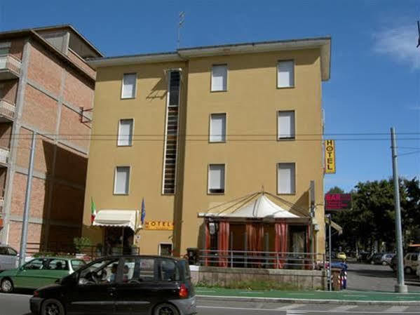 Hotel Violetta Парма Экстерьер фото
